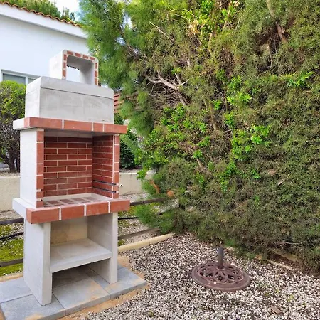 & Pool 3 Bedrooms 2 Minutes From The * Maa