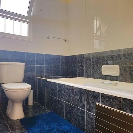 빌라 & Pool 3 Bedrooms 2 Minutes From The *