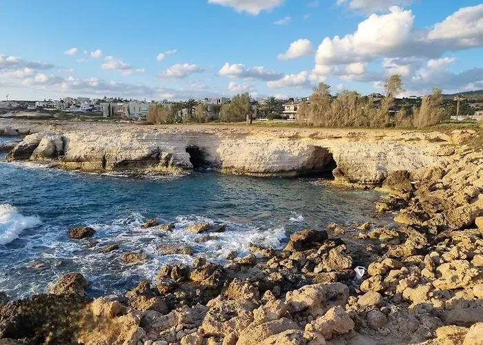 & Pool 3 Bedrooms 2 Minutes From The Maa