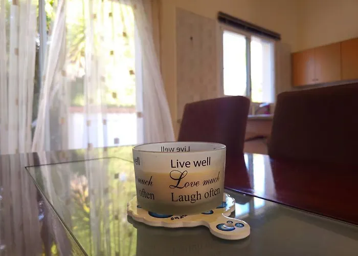 Villa & Pool 3 Bedrooms 2 Minutes From The Maa