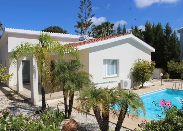 & Pool 3 Bedrooms 2 Minutes From The * Maa